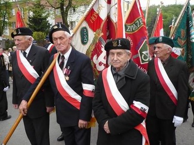 2010-05-03_3_maja_w_sanoku_0a_400