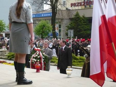 2010-05-03_3_maja_w_sanoku_3a_400