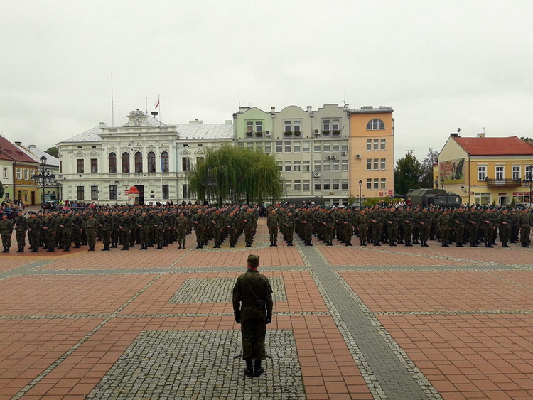 Przysięga OT na Rynku w Sanoku